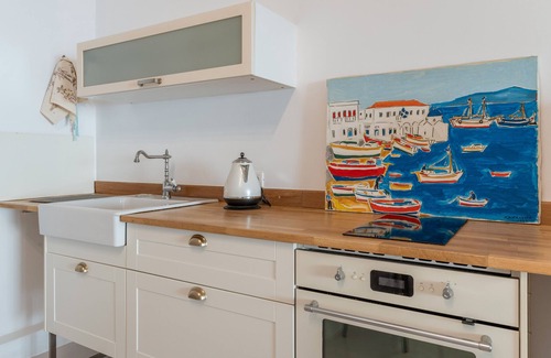Faros Armenistis Apartment | Apartment 'Milou 1' with Sea View, Private Garden and Wi-Fi