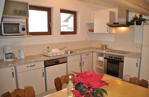 Arnbruck Apartment | Apartment mit 95m2, Balkon & großer Küche bietet Platz für 6 Pers.