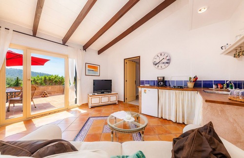 Son Macia Villa | Apartment "Mit Dachterrasse Panoramablick" with Mountain View, Shared Pool & Wi-Fi