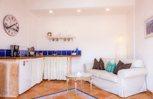 Son Macia Villa | Apartment "Mit Dachterrasse Panoramablick" with Mountain View, Shared Pool & Wi-Fi