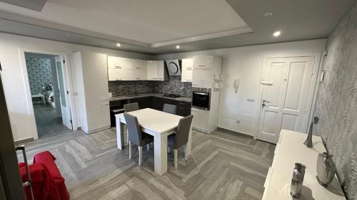 Cho Apartment | Apartment Moncayo