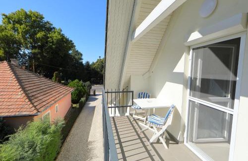 Balatonszemes Apartment | Apartment Moni 2 by Interhome