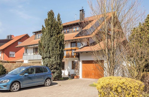 Langenargen Apartment | Apartment “Monninger” close to Lake Constance with Wi-Fi, Balcony & Garden