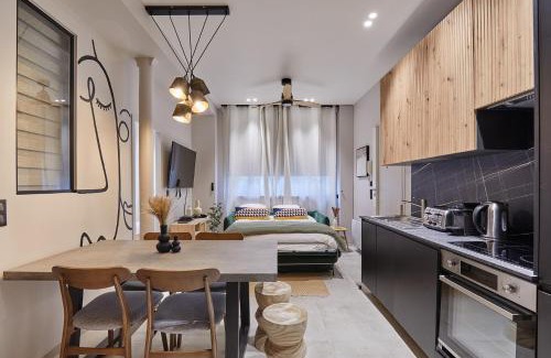 Epinettes Apartment | Apartment Montmartre by Studio prestige