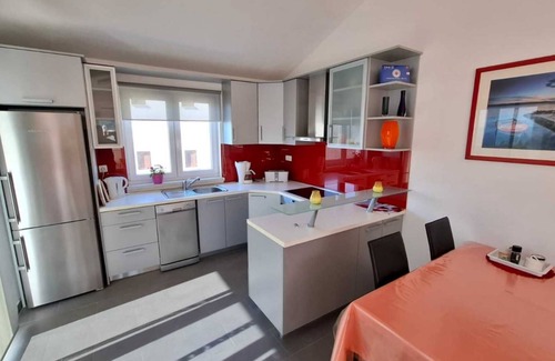 Okrug Donji Apartment | Apartment More in Okrug Gornji