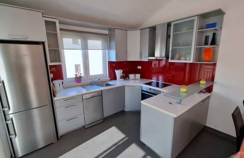 Okrug Donji Apartment | Apartment More in Okrug Gornji