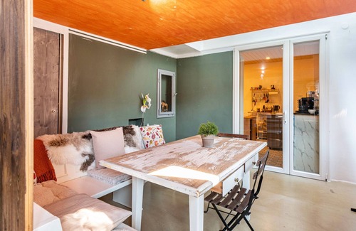 Kandern Apartment | Apartment 'Nähe Schweiz' with Private Terrace, Private Garden and Wi-Fi