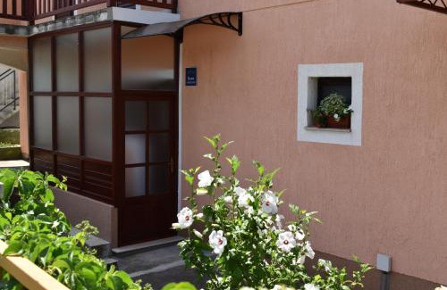Donje Polje Apartment | Apartment Nakić