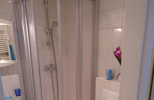 Warnemuende Apartment | Apartment near the beach "AM NEPTUN" with WiFi & bicycles
