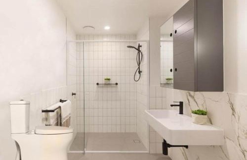 Waterloo Apartment | Apartment near CBD & Airport