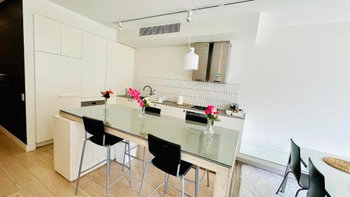 Waterloo Apartment | Apartment near CBD & Airport