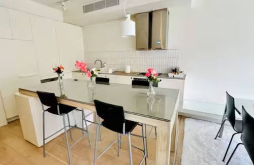 Waterloo Apartment | Apartment near CBD and Airport