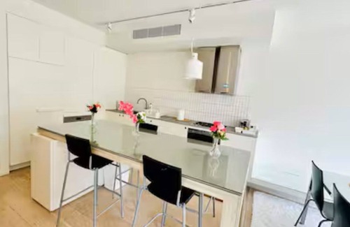 Waterloo Apartment | Apartment near CBD and Airport
