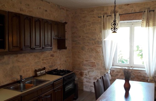 Drinovci Apartment | Apartment near Krka national park