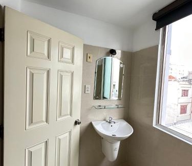 Phuong 8 Apartment | Apartment near Tan Dinh market and D1