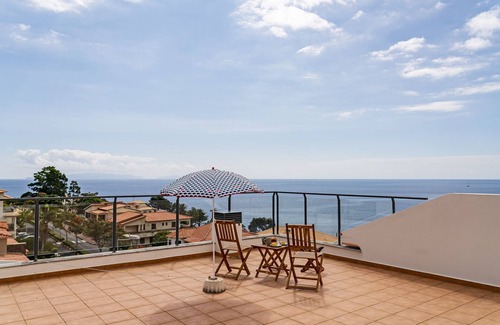 Santa Cruz Apartment | Apartment near the sea, Lobo Marinho