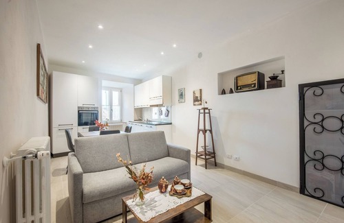 Radicondoli Apartment | Apartment 'Nel cuore di Radicondoli' with Wi-Fi