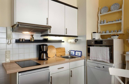 Laboe Apartment | Apartment no. 14 with balcony in the apartment house Strandhotel Laboe