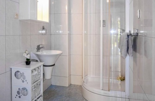 Rasopasno Apartment | Apartment Noah (MLK350) in Krk/Malinska - 2 persons, 1 bedrooms