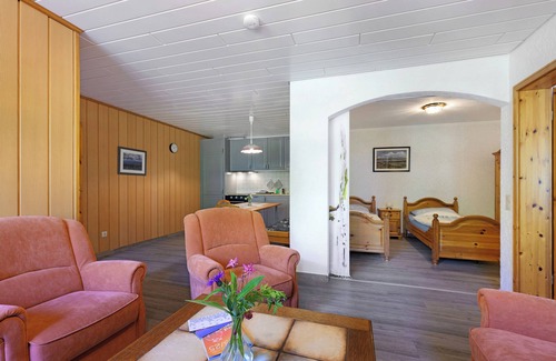 Nordstrand Apartment | Apartment 'Norderoog' with Private Terrace, Shared Garden and Wi-Fi