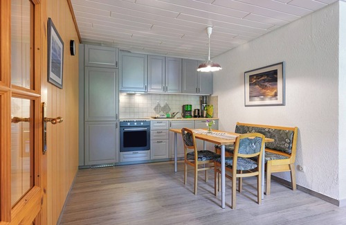 Nordstrand Apartment | Apartment 'Norderoog' with Private Terrace, Shared Garden and Wi-Fi