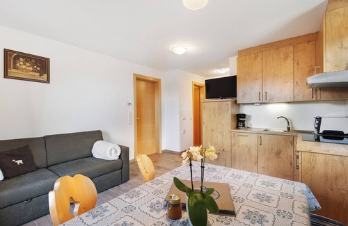 Vallarga Apartment | Apartment "Oberhof Lärchenwald" with Mountain View, Balcony & Wi-Fi