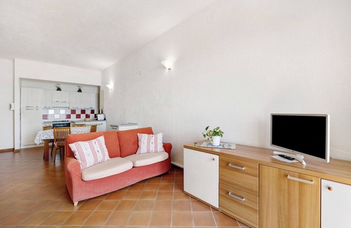 Finale Ligure Apartment | Apartment "Oleandro" with Sea View, Garden & Wi-Fi