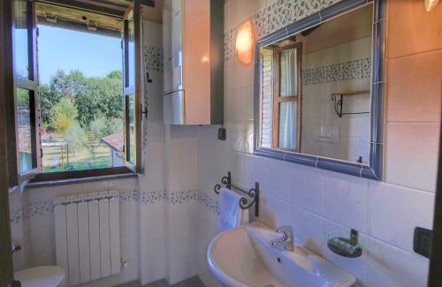 Todi Apartment | Apartment on farm amidst the Umbrian hills