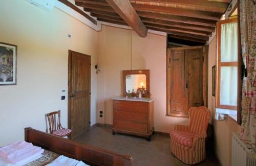 Todi Apartment | Apartment on farm amidst the Umbrian hills