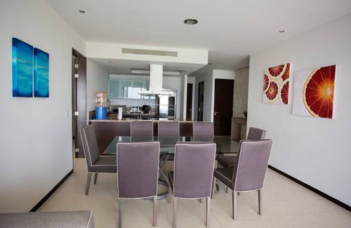 Cancun Apartment | Apartment on the beach! Infinity pool