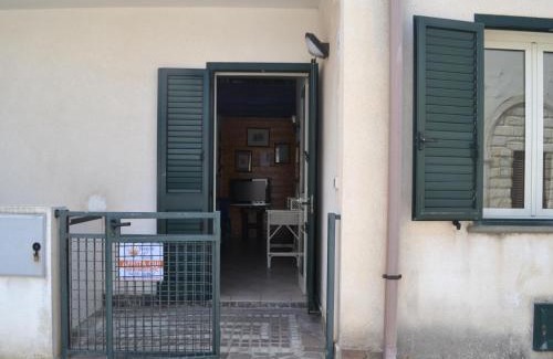 San Foca Apartment | Apartment On The Beach With Air Conditioning And Terrace, Pets Allowed