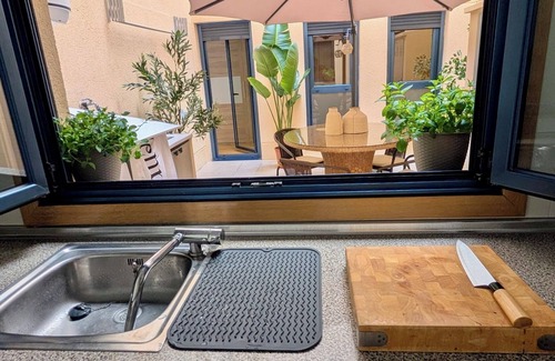 Altea Apartment | Apartment on the first line of the best beach of Altea with parking included.
