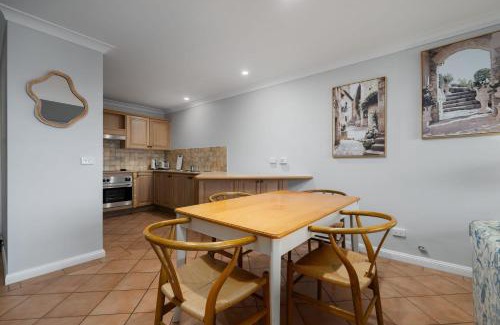 Bathurst Apartment | Apartment on William in CBD - 2 Bed 2 Bath Wi-Fi