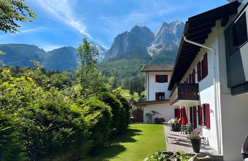 Obergrainau Apartment | Apartment 'One Bedroom - 305' with Mountain View, Shared Pool and Wi-Fi