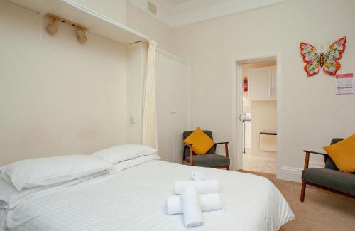 Roundham House | Apartment One - Uk39832