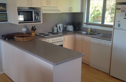 Merimbula Cottage | Apartment overlooking Merimbula Bay