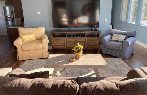 Naples Apartment | Apartment Overlooking Brandy Pond w/Boat Slip
