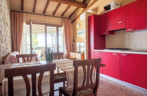 Riotorto Apartment | Apartment 'Palmaiola' with Sea View, Wi-Fi and Air Conditioning