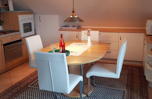 Oberotterbach Apartment | Apartment Panoramablick - apartment/apartment, shower and bath, toilet, mint condition