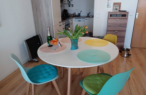Markdorf Apartment | Apartment “Panoramablick” with Lake and Mountain View, Garden & Pool
