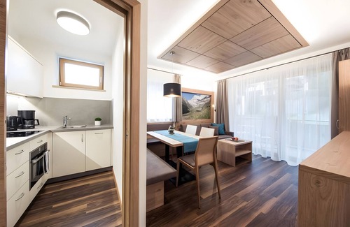 Plan Apartment | Apartment 'Panorama - Die Panoramasuite Lll' with Mountain View, Shared Terrace and Wi-Fi