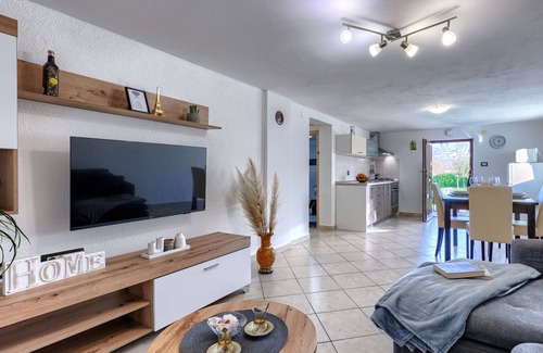 Krsan Apartment | Apartment Paola by Interhome