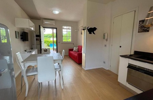 Crociale Apartment | Apartment 'Paradise Home' with Shared Pool, Wi-Fi and Air Conditioning