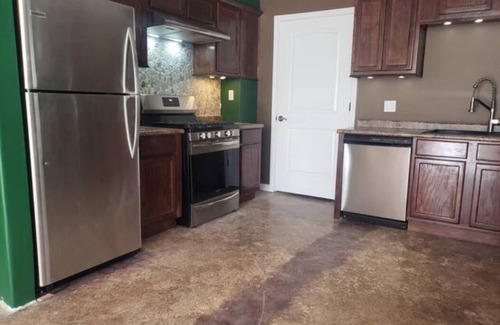 Olive Branch Apartment | Apartment Parlor Room - Bethel Gardens