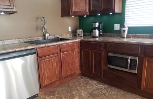 Olive Branch Apartment | Apartment Parlor Room - Bethel Gardens