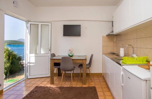 Dubrava Apartment | Apartment Pascal - One Bedroom Apartment with Terrace and Sea View