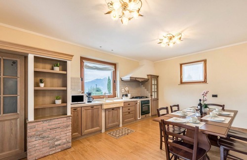 Albisano Apartment | Apartment 'Passioncasa' with Shared Pool, Wi-Fi and Air Conditioning