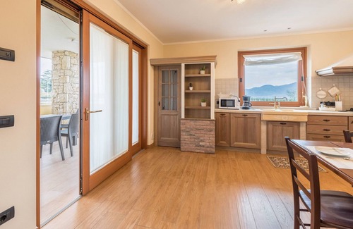Albisano Apartment | Apartment 'Passioncasa' with Shared Pool, Wi-Fi and Air Conditioning
