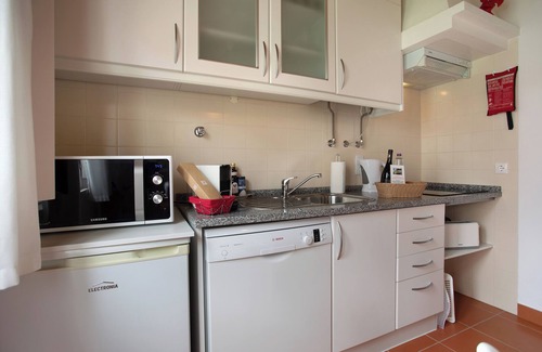 Banzao Apartment | Apartment 'Páteo Da Várzea 3' with Shared Garden and Wi-Fi