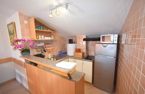 Njivice Apartment | Apartment Paula with Seaview